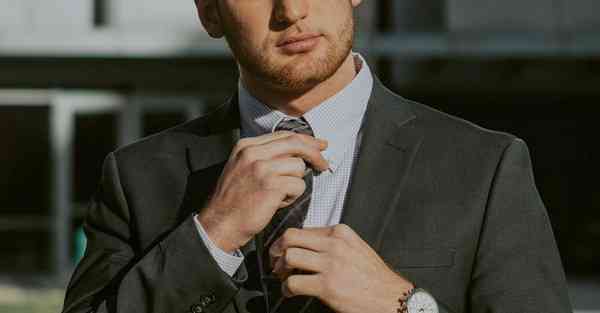 AI顶层对象非常复杂（AI图层置顶不了怎么办）