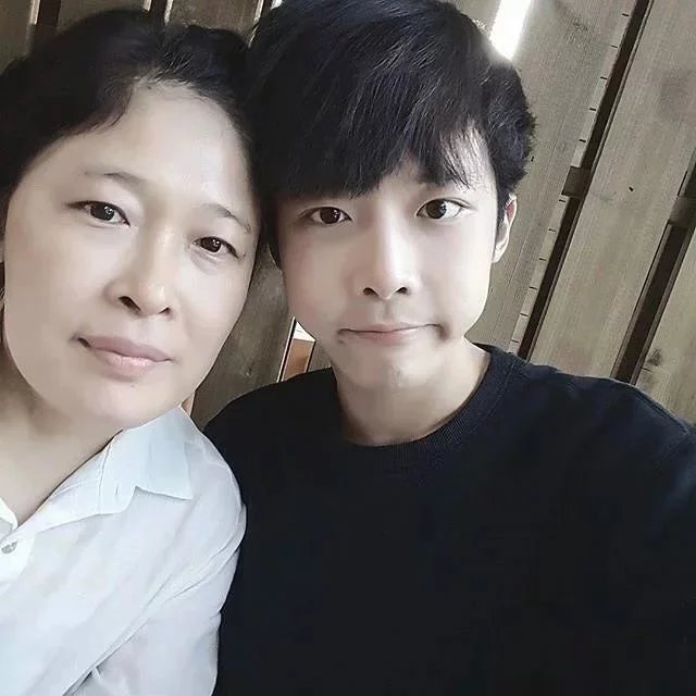 季仪芬钧