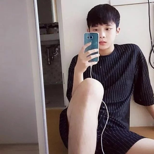 梅霭晓凡