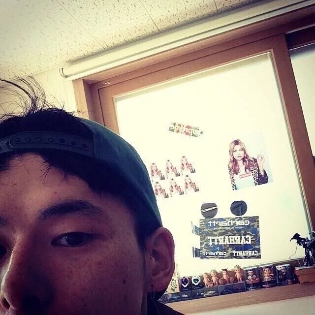 巩凤育伦