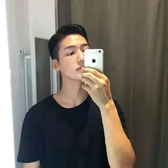 魏珠鸿光